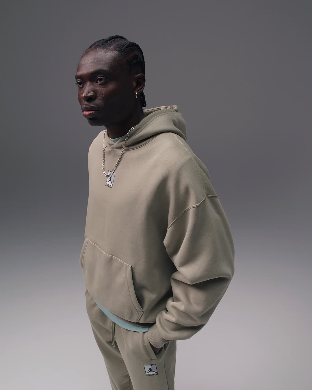 Air Jordan 1 Mid - Image 20