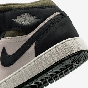 AIRJORDAN1MIDSE28GS29-137.png 57693